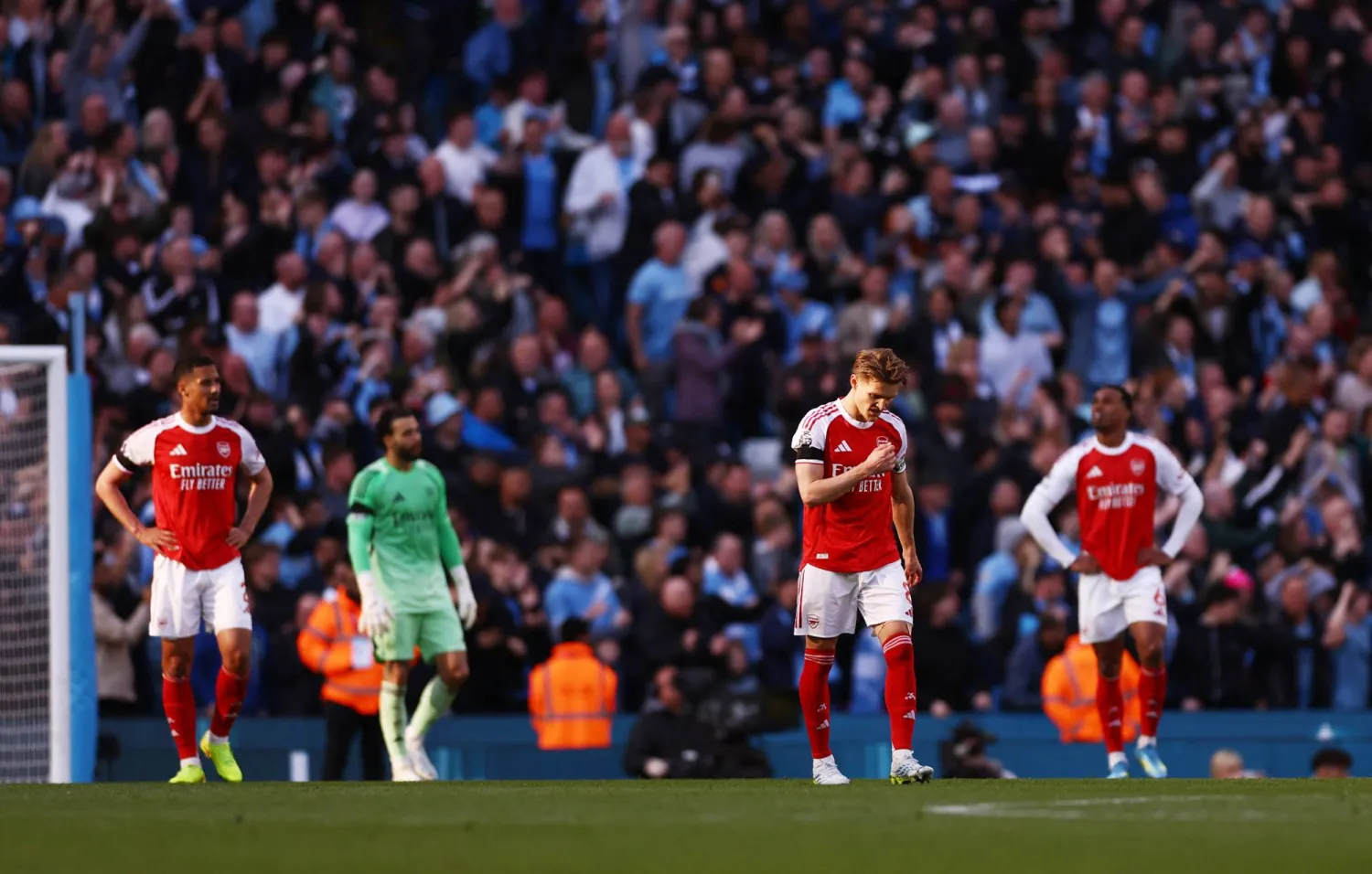 أرسنال يضغط بقوة في سباق القمة
